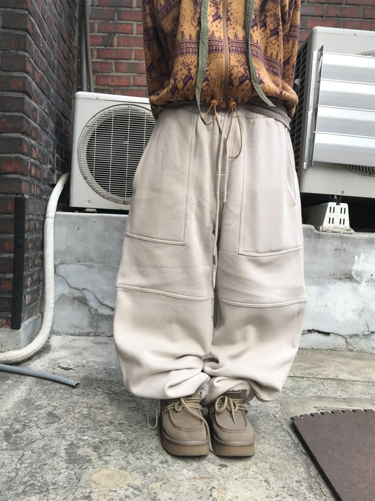 남녀공용 이츠오미 절개 기모 스웻 팬츠(2color)