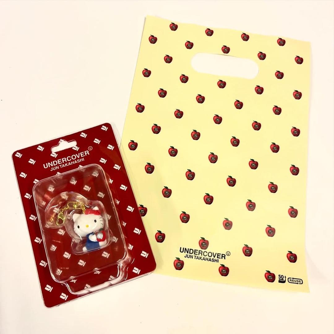 언더커버 헬로키티 키링 | 후루츠패밀리