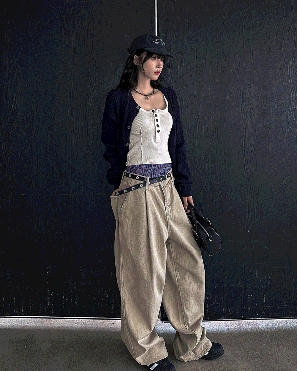 더나이브 워셔블 꽈배기 루즈핏 가디건