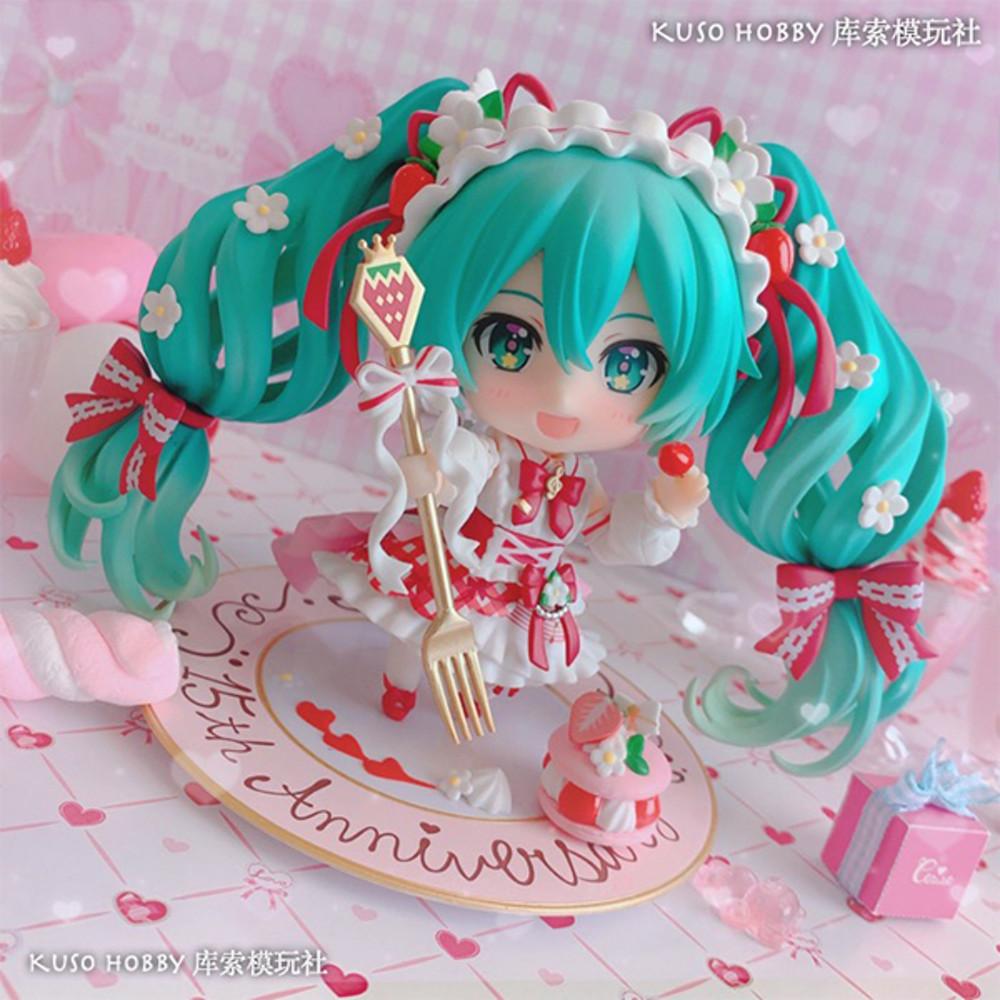 굿스마일 넨도로이드 하츠네 미쿠 15주년 한정판 딸기 넨도 피규어