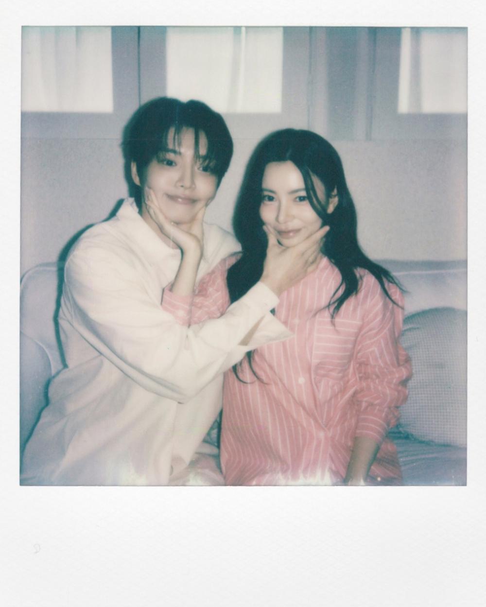 휠라언더웨어 [커플 파자마🧡] 환승연애 우진 지연 커플 잠옷 휠라 슬라이스 클럽  (셔츠/하프팬츠/바지/원피스잠옷 택일)