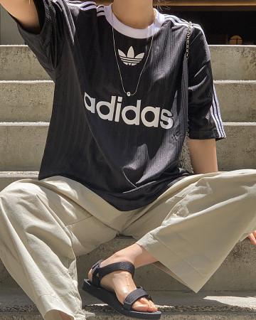 아디다스 남녀공용 루즈핏 오리지널 삼선 블랙 사커 저지 반팔티