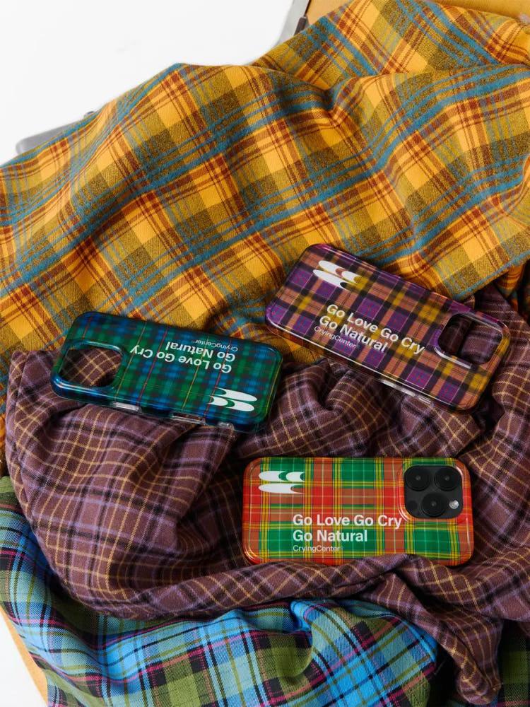 CryingCenter 복고풍 체크무늬 아이폰 하드 케이스 13/14/15/16