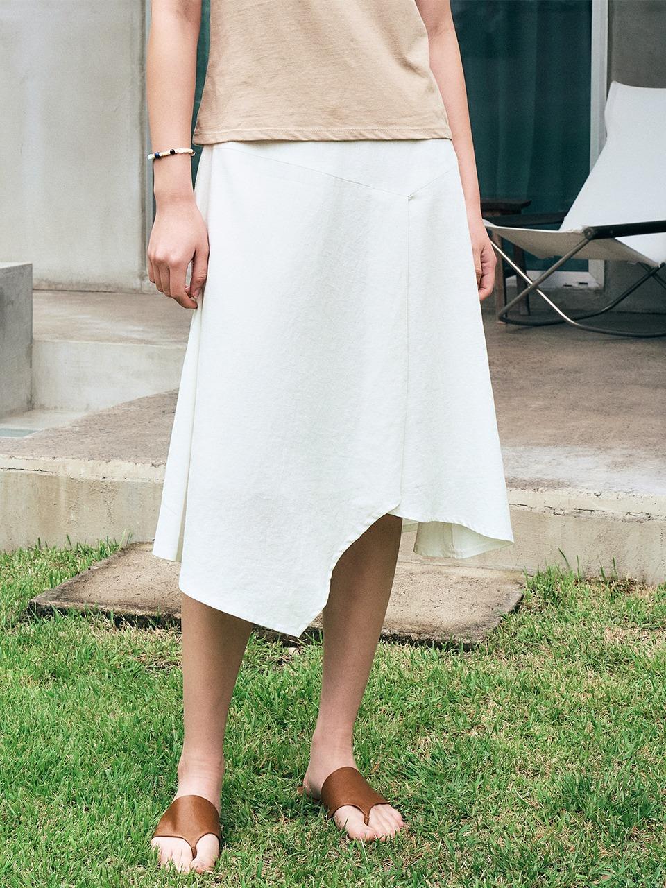 York Line Unbalance Skirt (Ivory)
