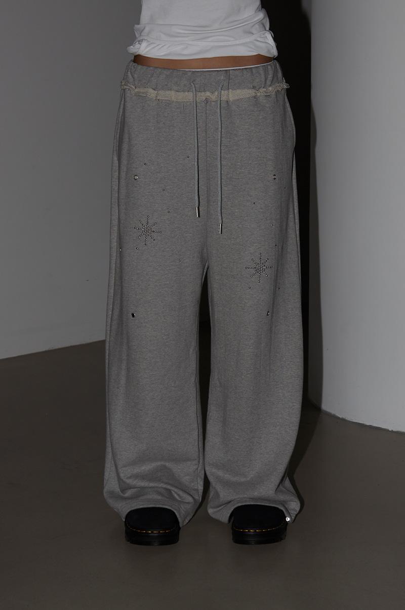 HAZEL STAR STUD SWEAT