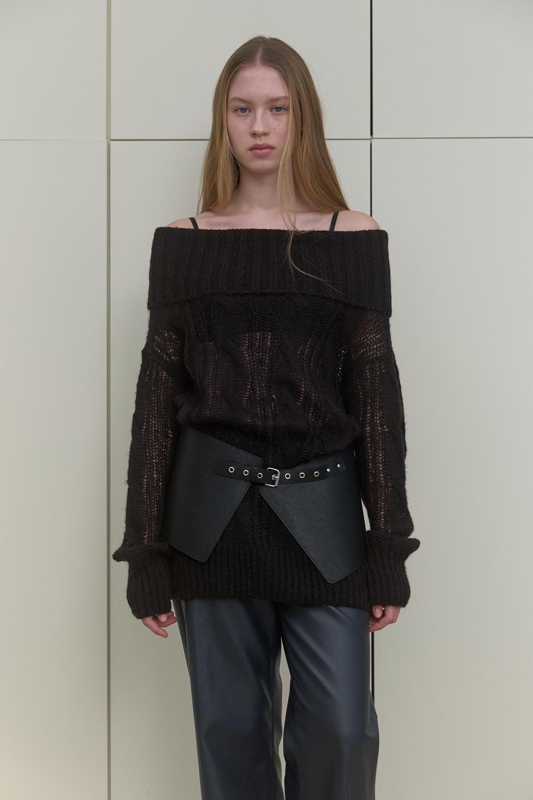 SHEER CABLE OVER KNIT_BLACK