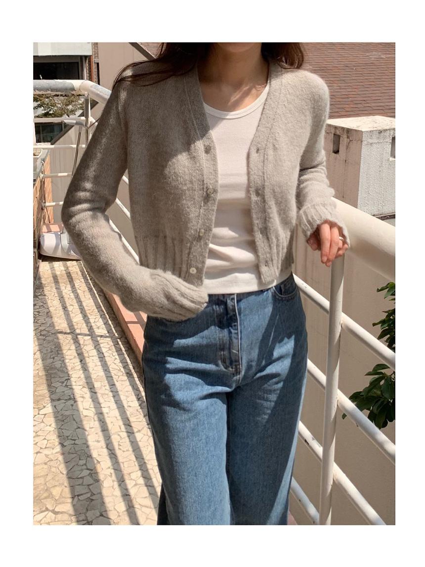 비엔느 fllanel 플라넬 폴 알파카 브이넥 크롭 니트 가디건 (3c)