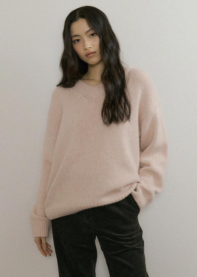 baby alpaca V-neck kint top-pink