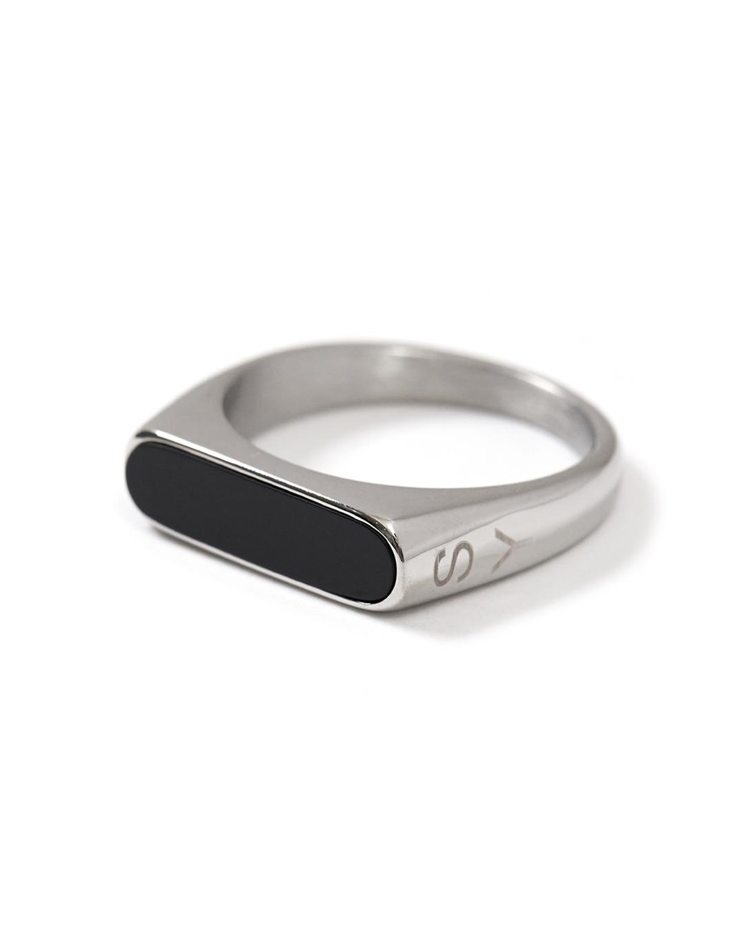 width onyx ring