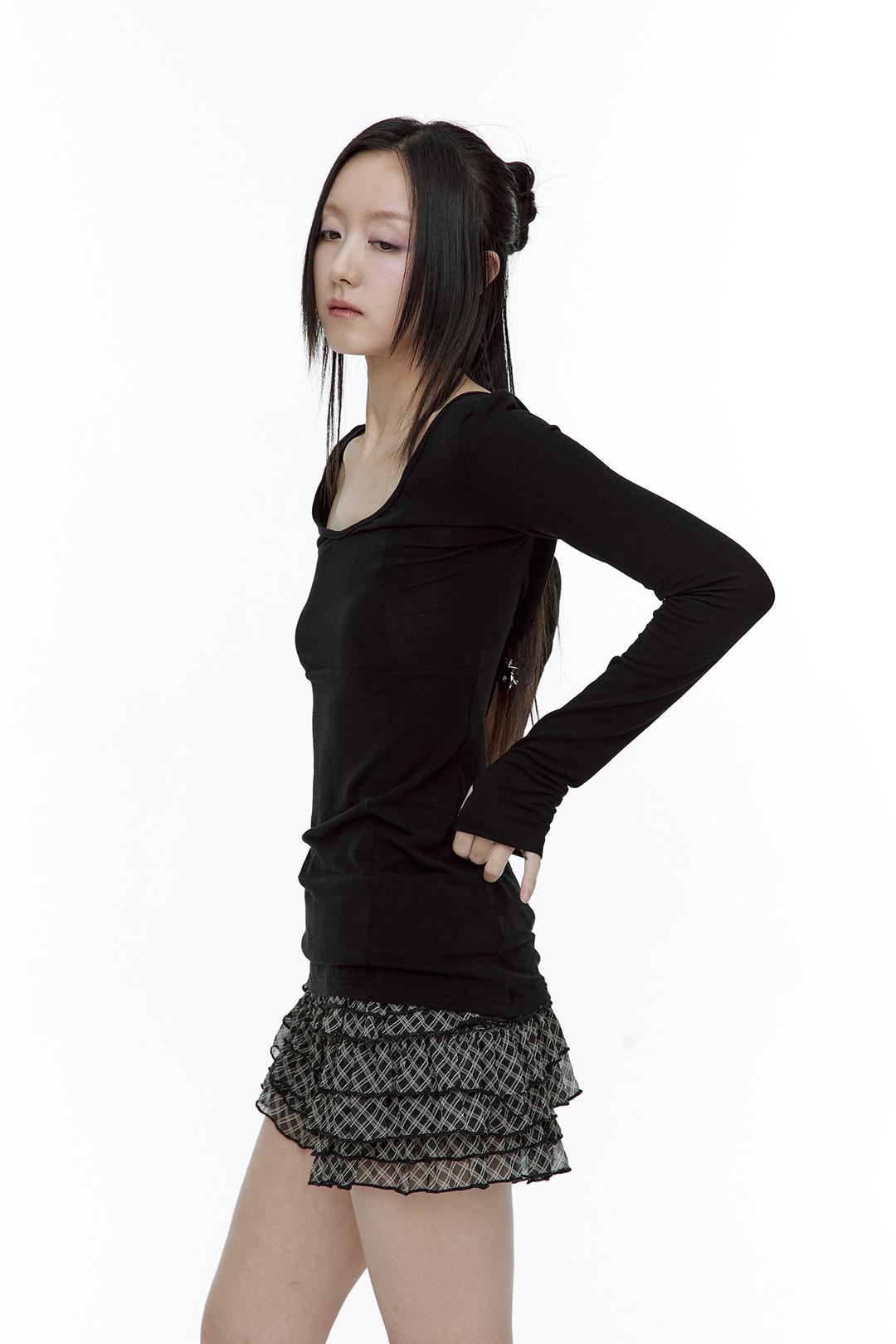 Crossline Slim Top Black [pre-order 예약발송 02/13]