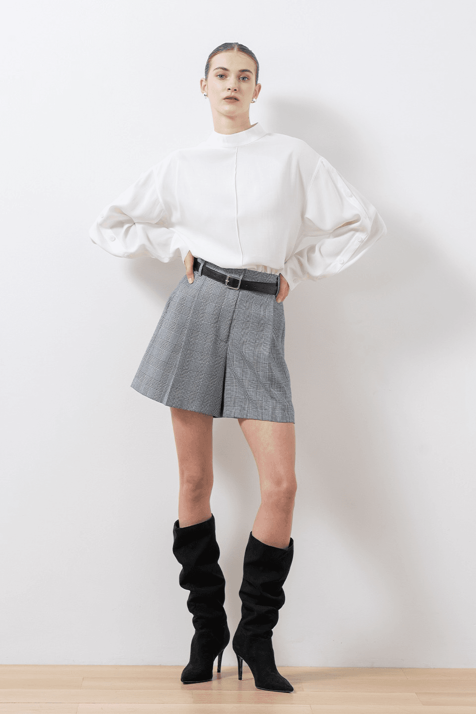 Drop shoulder buttons pointed blouse - ivory