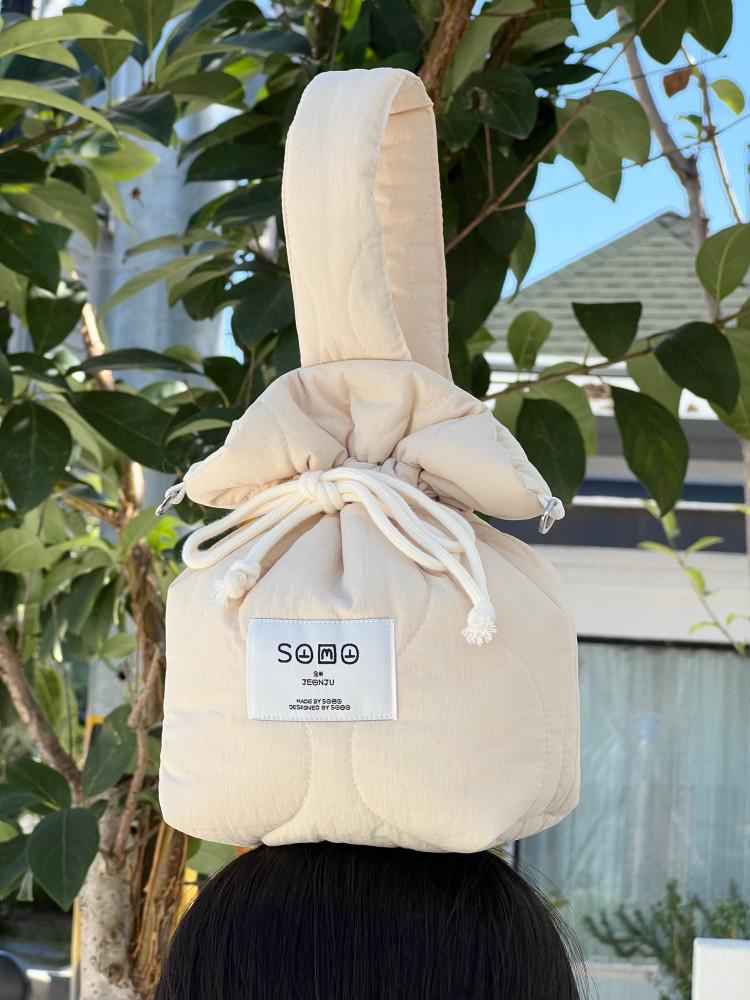 뉴 스트링 미니백(New String mini Bag) 숄더 토트 투웨이 복조리백 패딩 손가방