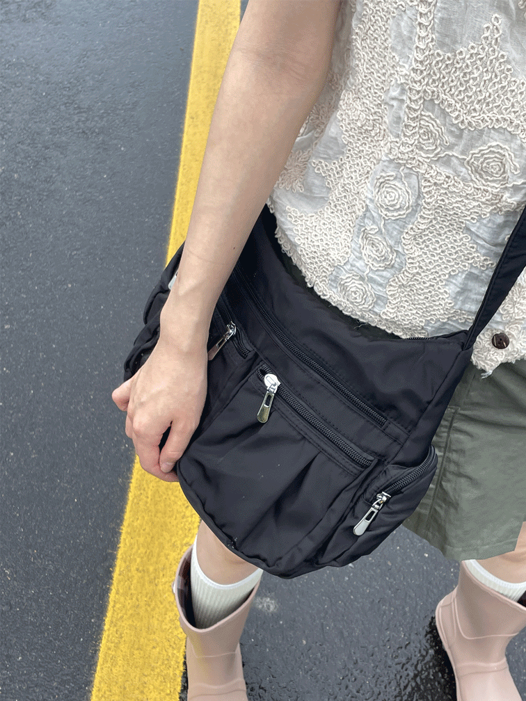 peace pocket cross-bag