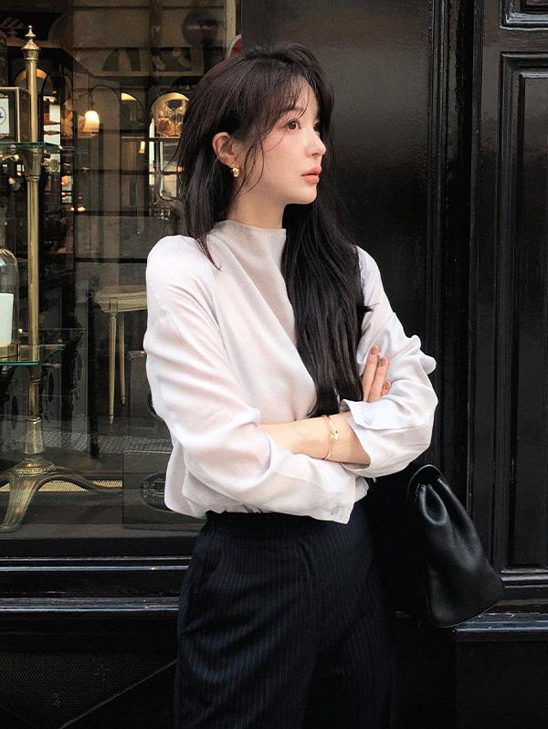 슬로우앤드 [오늘드림🚚/하객룩] #SLOWMADE. 하이넥 쉬머무드 블라우스 - 2 color