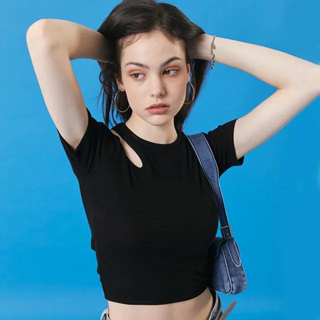 [프로미스나인 이서연 착용] WOMEN 크롭 컷아웃 슬림 골지 반팔티 [BLACK]