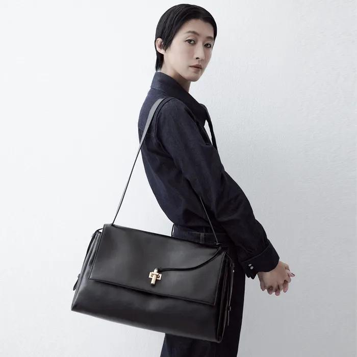 Fermoir Tote 33 (Black)_RCBTX25113BKX