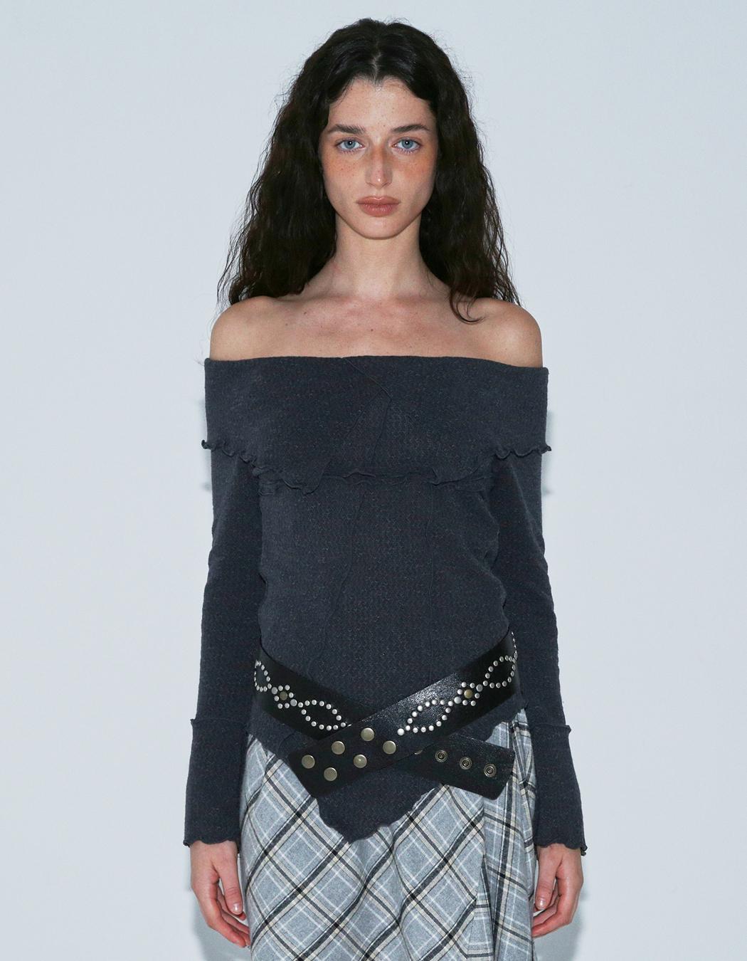 GRUNGED OFF-SHOULDER SWEATER, CHARCOAL