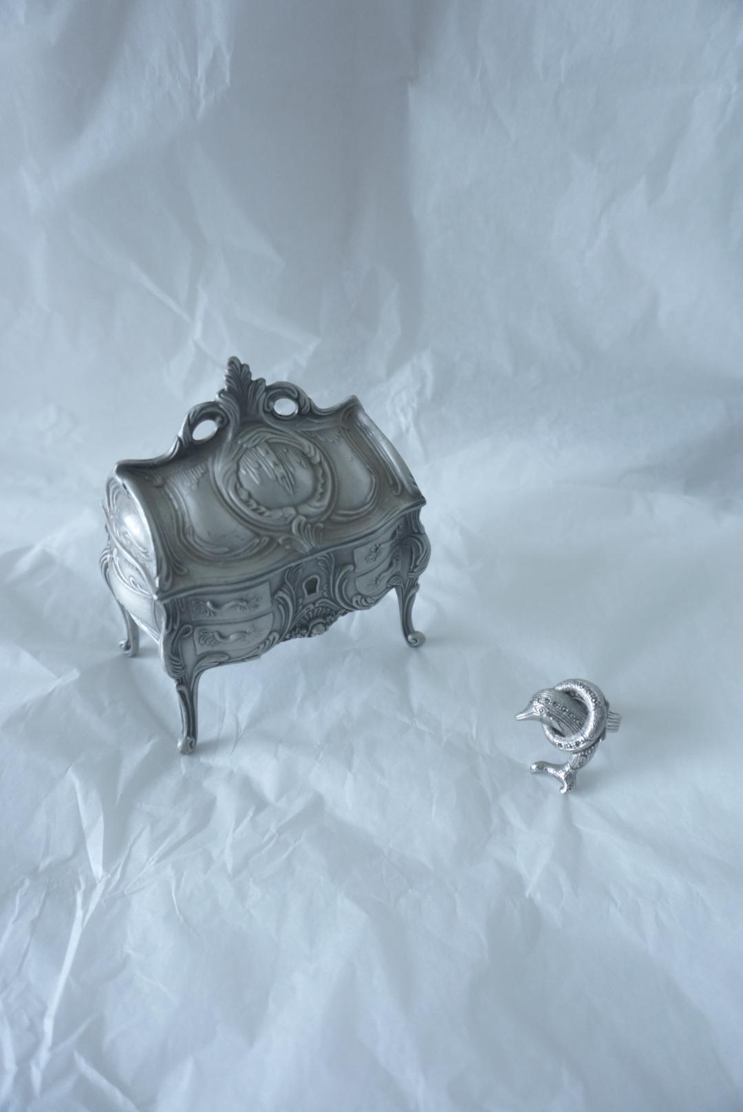 antique accessory box