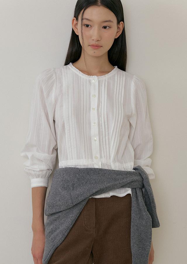 jacquard pintuck blouse-ivory