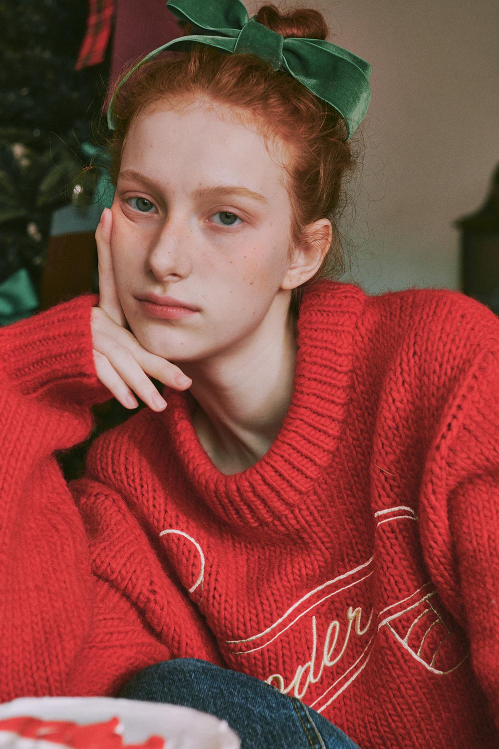 자수 울100 헤비 풀오버-레드