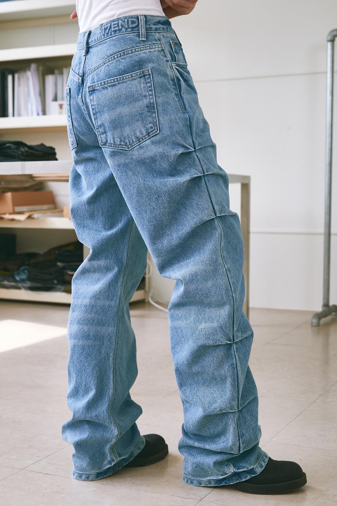 F 007 SIX TUCKS JEANS