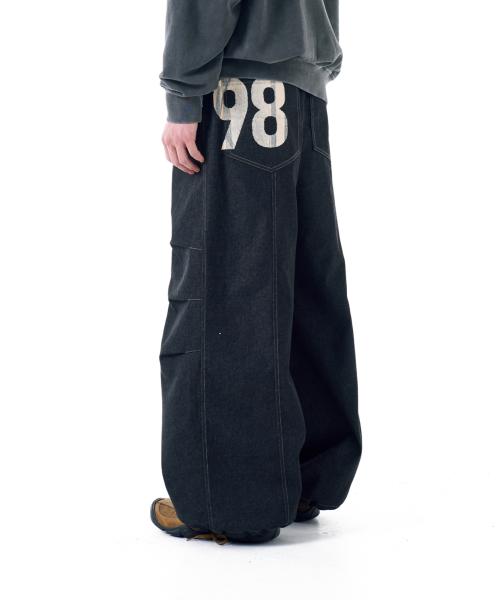 98 Printed Knee Pin-tuck Denim Pants (Black)