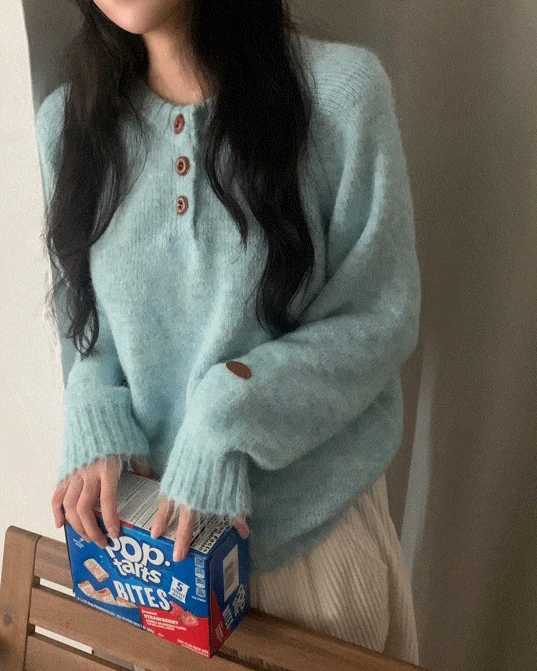 [단독7컬러🤍/여리핏] 버터링 보카시 버튼 라운드넥 울니트 - 7color