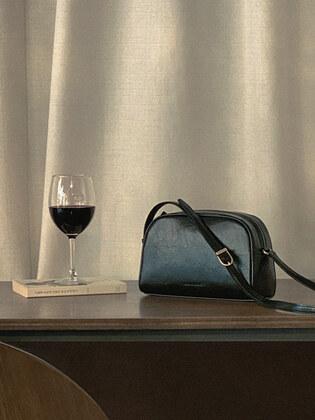 [단독]Base Petit Shoulder Bag_Soft Black