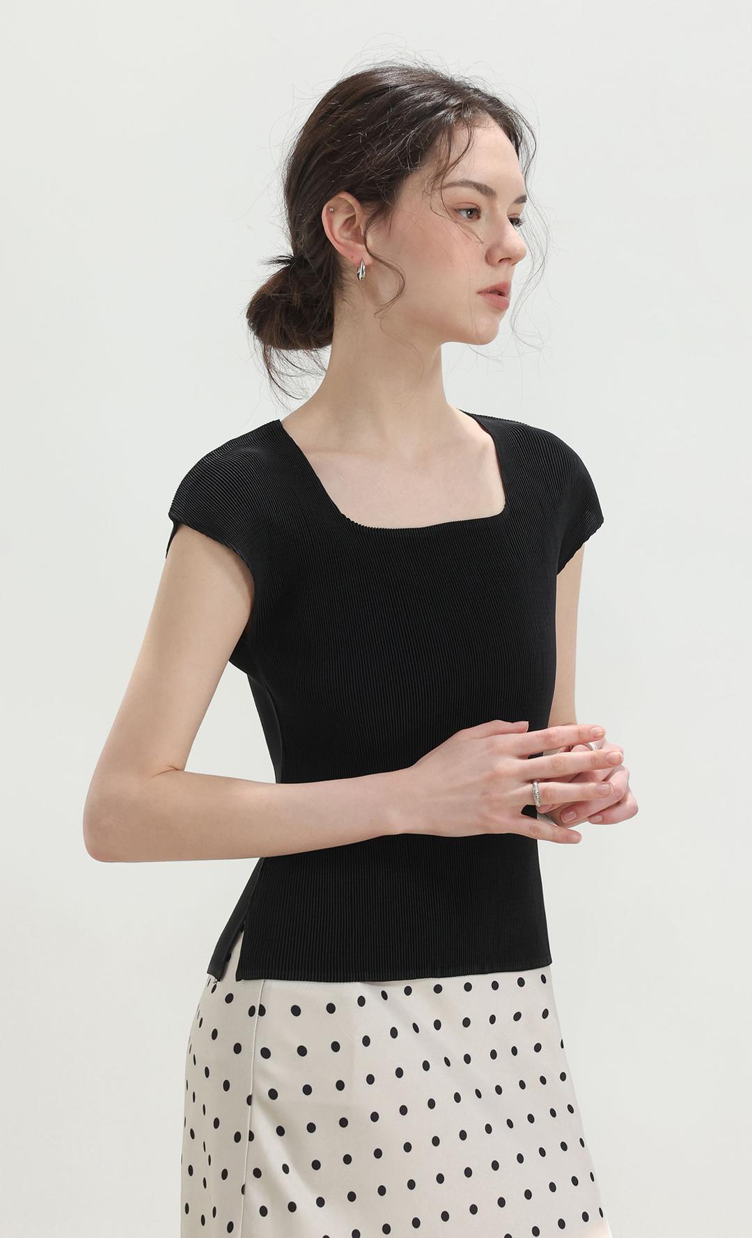 Nora pleated cap-sleeve top_black