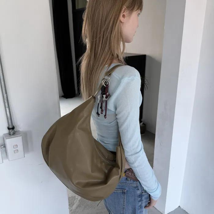 [29CM 단독] 필로우 푸퍼백 35 - 아보카도