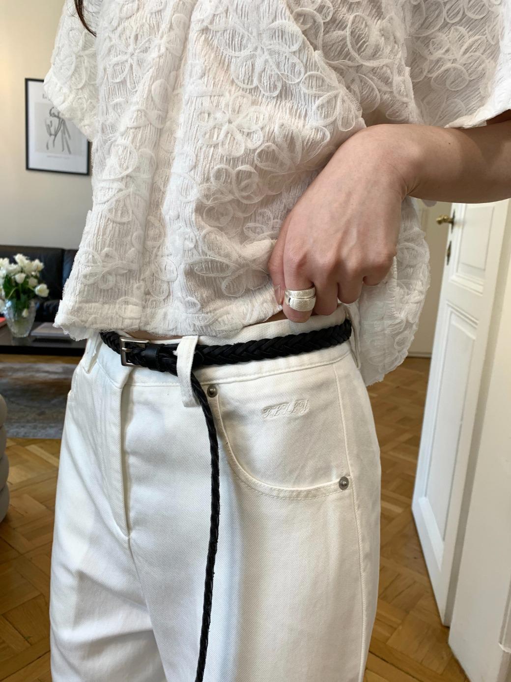 프릴리 [ONLY FLILY] Flower V-neck Blouse