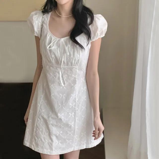 [🌷청순🌷]반팔 리본 자수 자가드 셔링 A라인 미니원피스