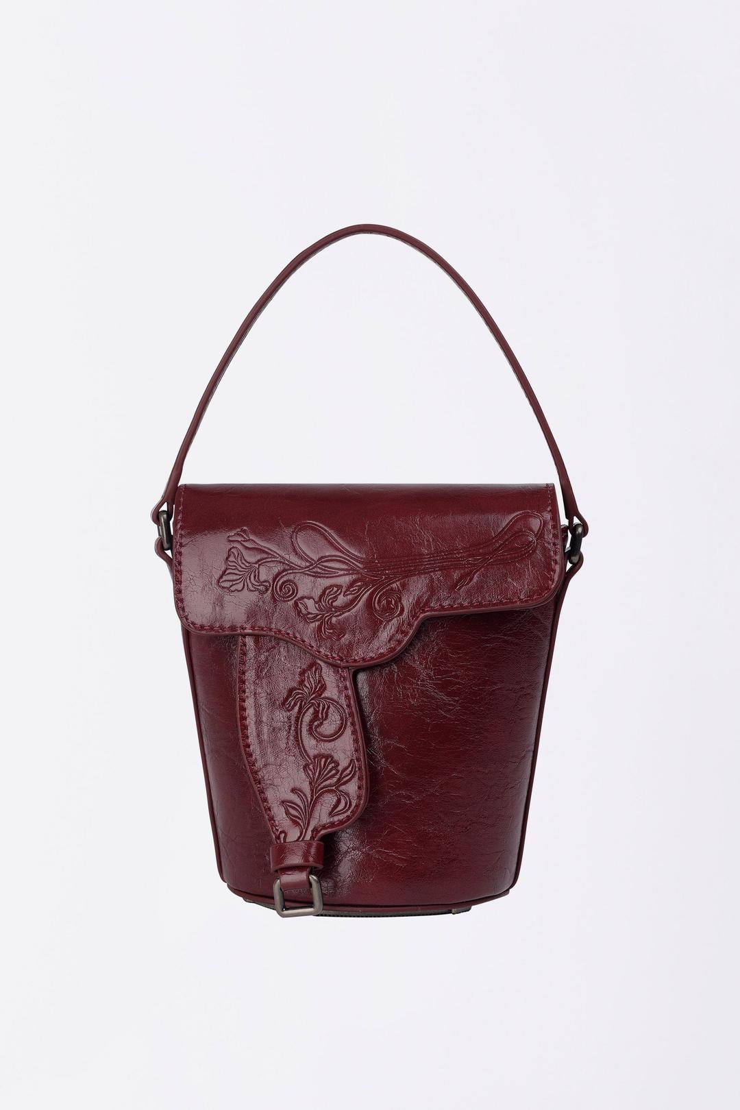 Horseshoe Bag Red