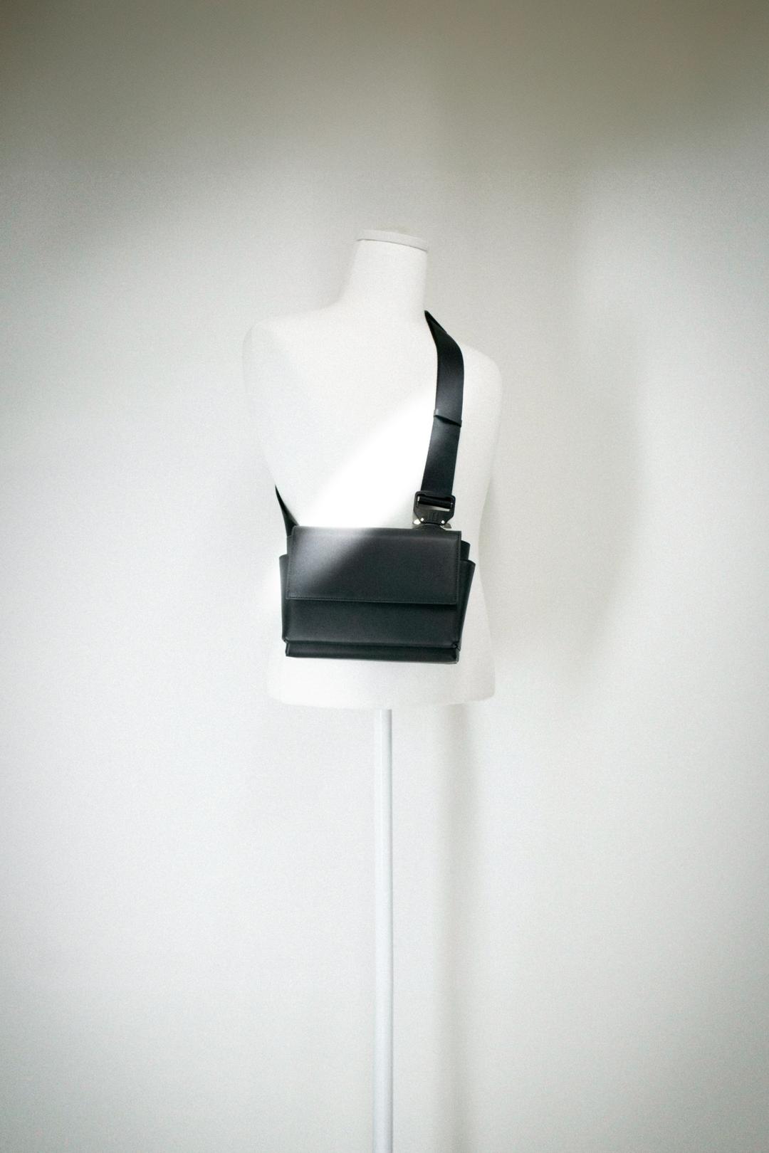 NEW ARCHITECTURE BAG - BLACK