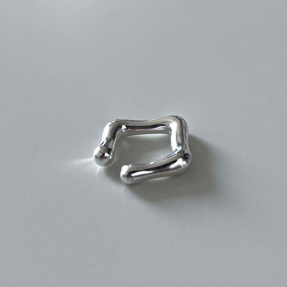 Bold Melting Earcuff