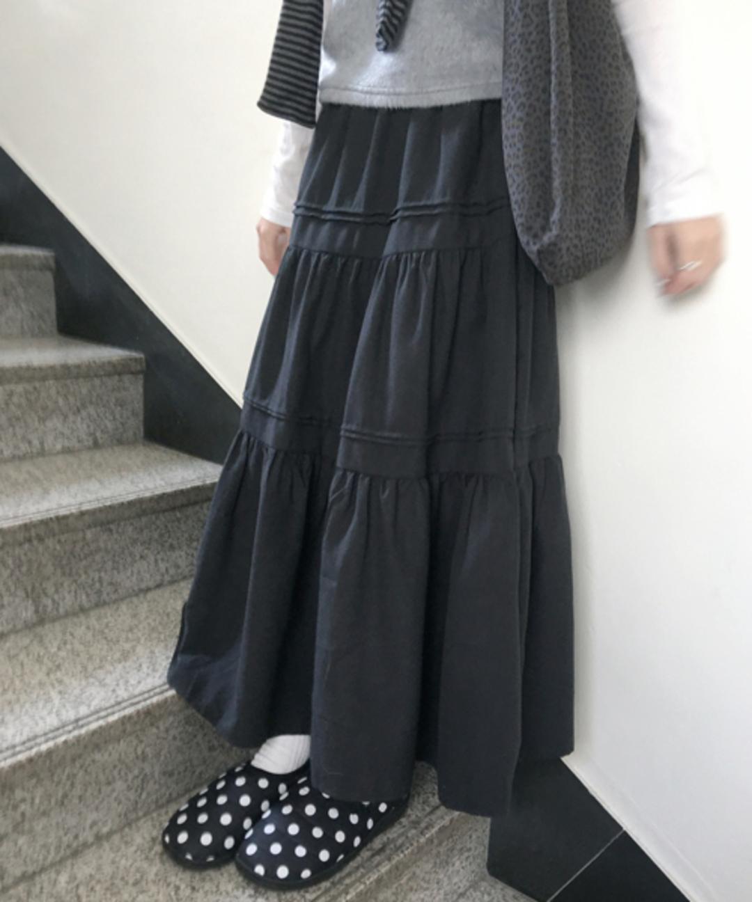 러브앤드팝 스웨이드 캉캉 롱스커트