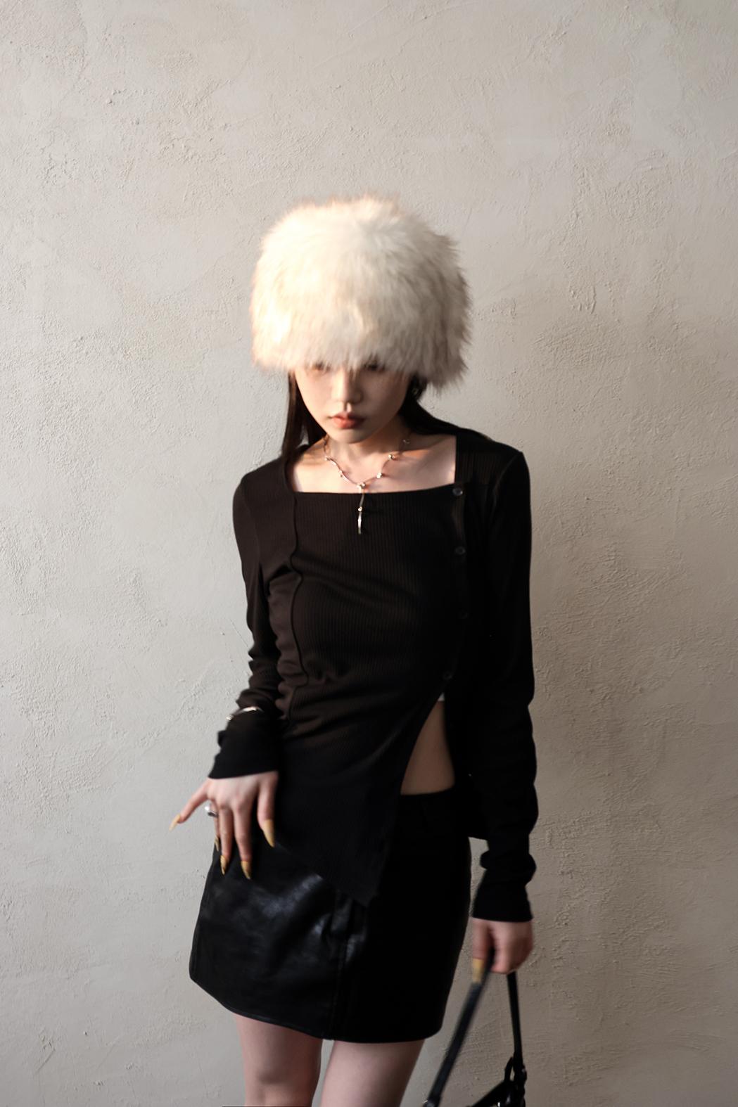 百合 Square neck button cardigan (Black/Ivory)