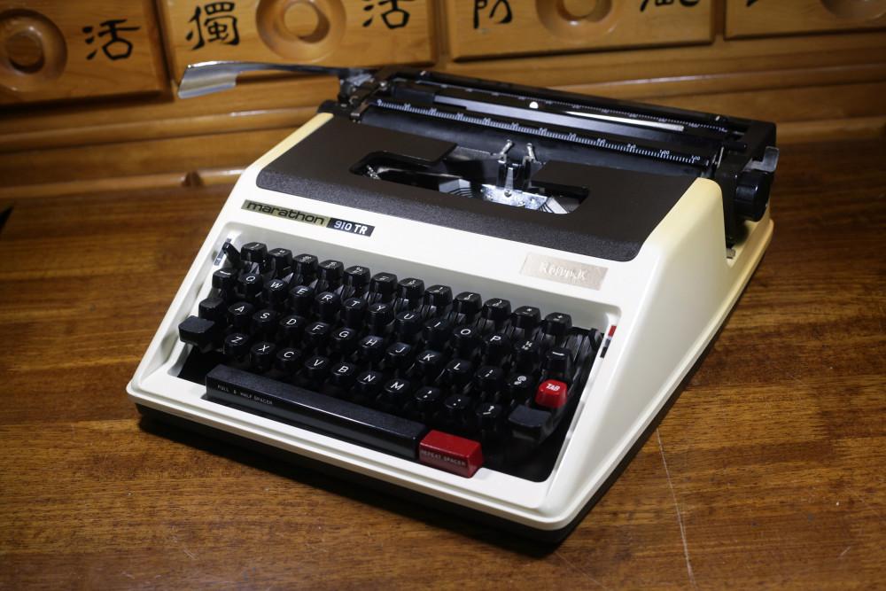 [중고] 마라톤 910TR 영문타자기 수동타자기