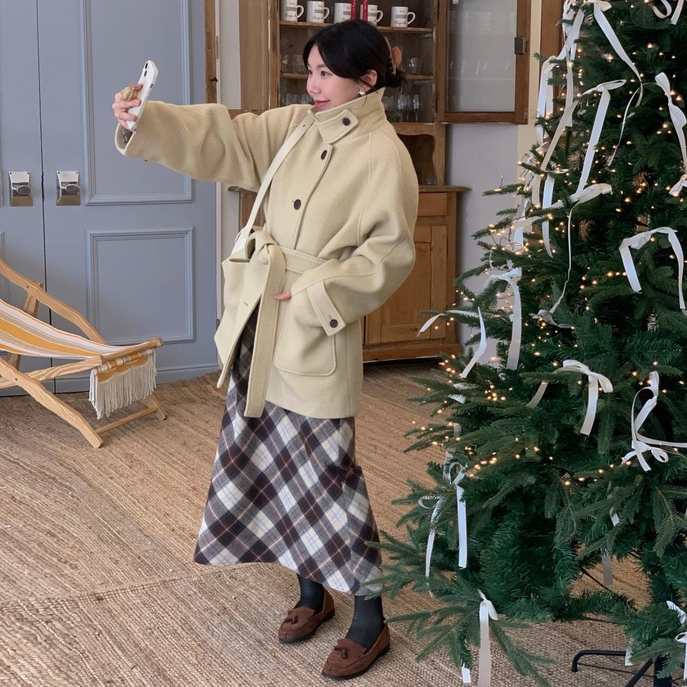 [2차 재입고] CASHMERE BOUCLE HALF COAT BUTTER