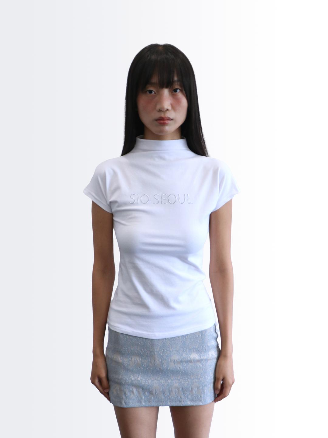 SIO SEOUL HALF NECK TOP [WHITE]
