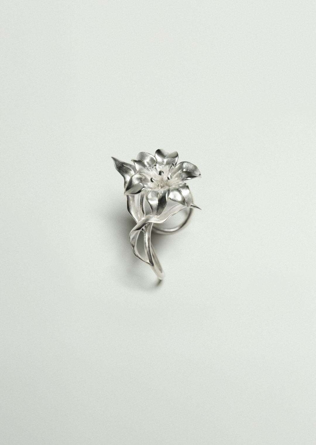 Lilium Ear Cuff