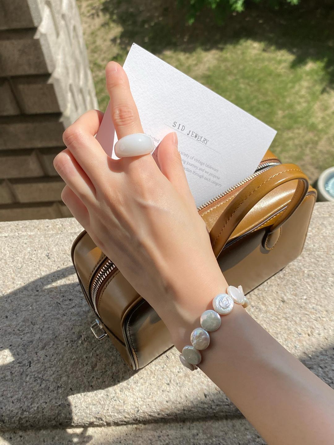 Onyx , White jade donut ring