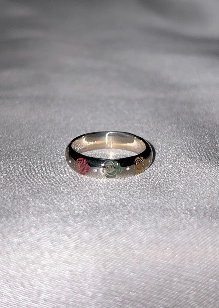 rosette pattern ring color