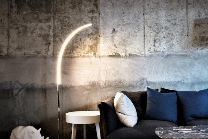 [리퍼] 아크 LED 플로어 램프 밝기조절