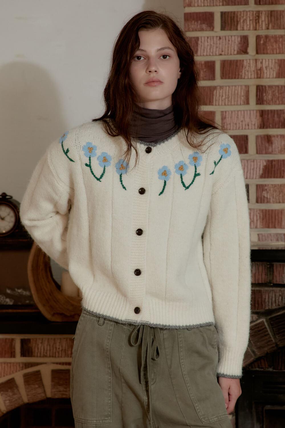 Flower Heavy Gauge Cardigan_Ivory