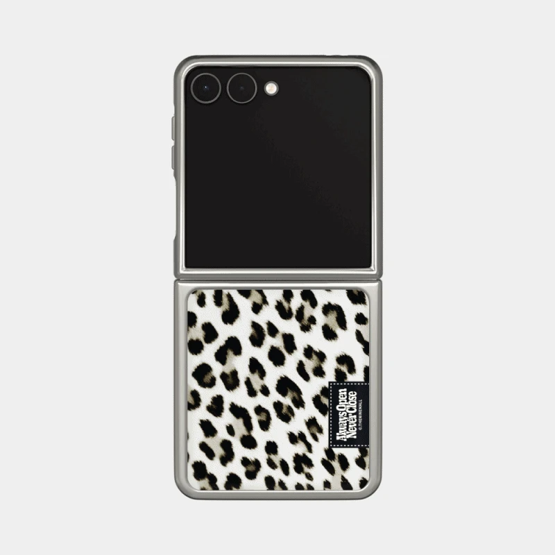 플러피 레오파드 라벨 Z플립 실버 범퍼케이스
