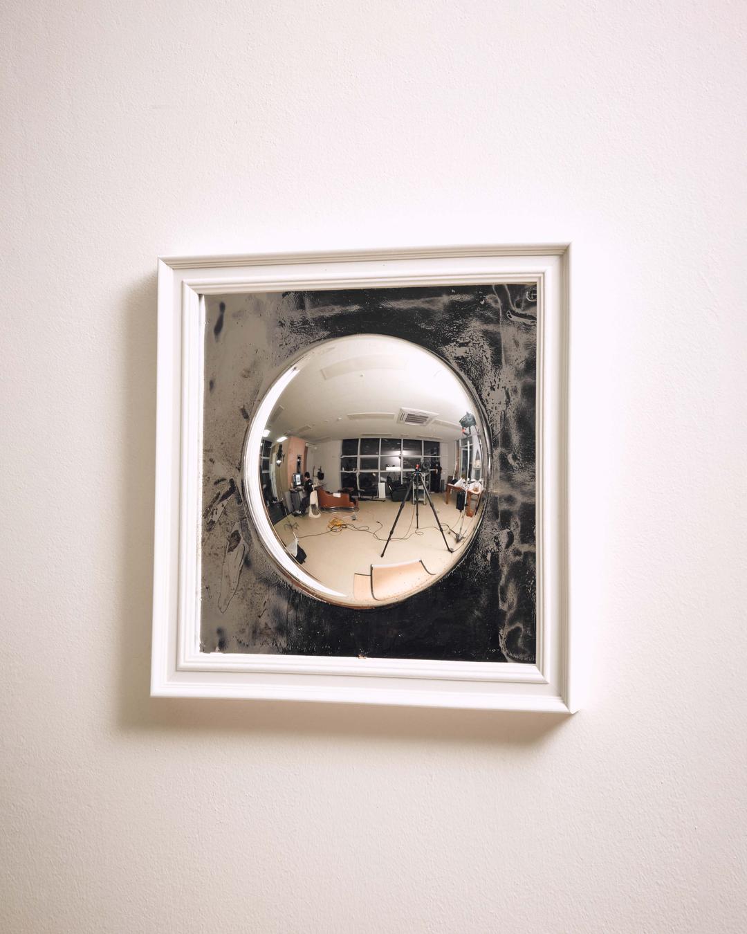 vintage mirror (white)