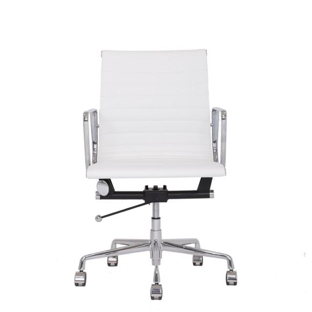 임스 체어 오피스 사무용 회의실 인테리어  휘게 서재 의자 eamse chair 화이트