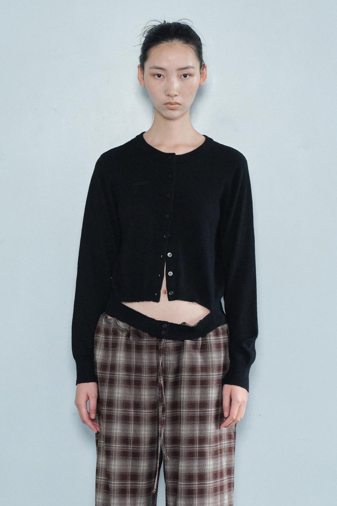 [EXCLUSIVE] CUT-OFF CARDIGAN / BLACK