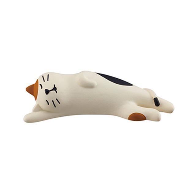 데팡스 콘콤브레 여행 낮잠고양이